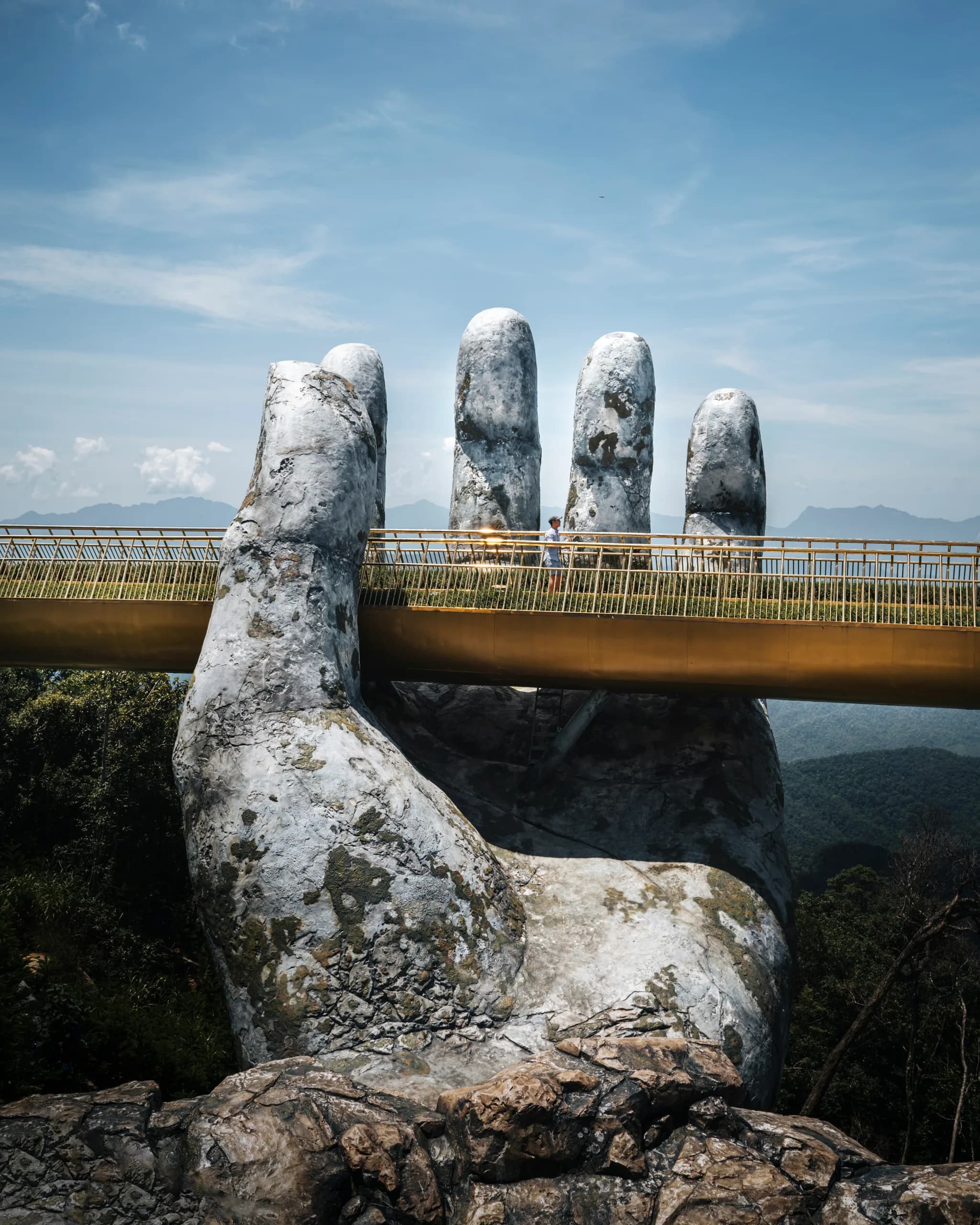 Vietnam Highlights : Hanoi - Danang - Phu quoc Island