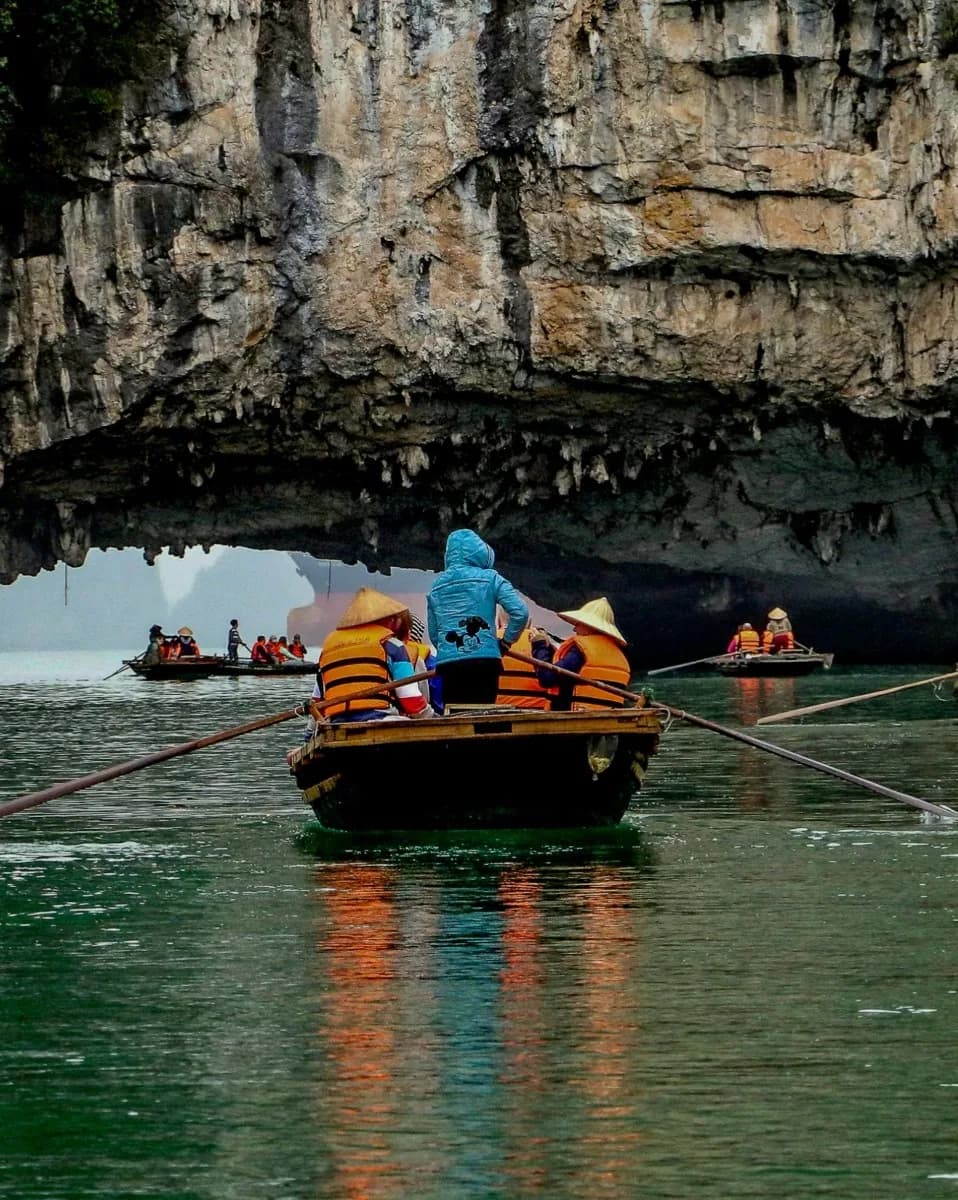 Vietnam Highlights : Hanoi - Danang