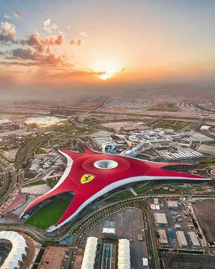 Dubai: The City of Golden Dreams