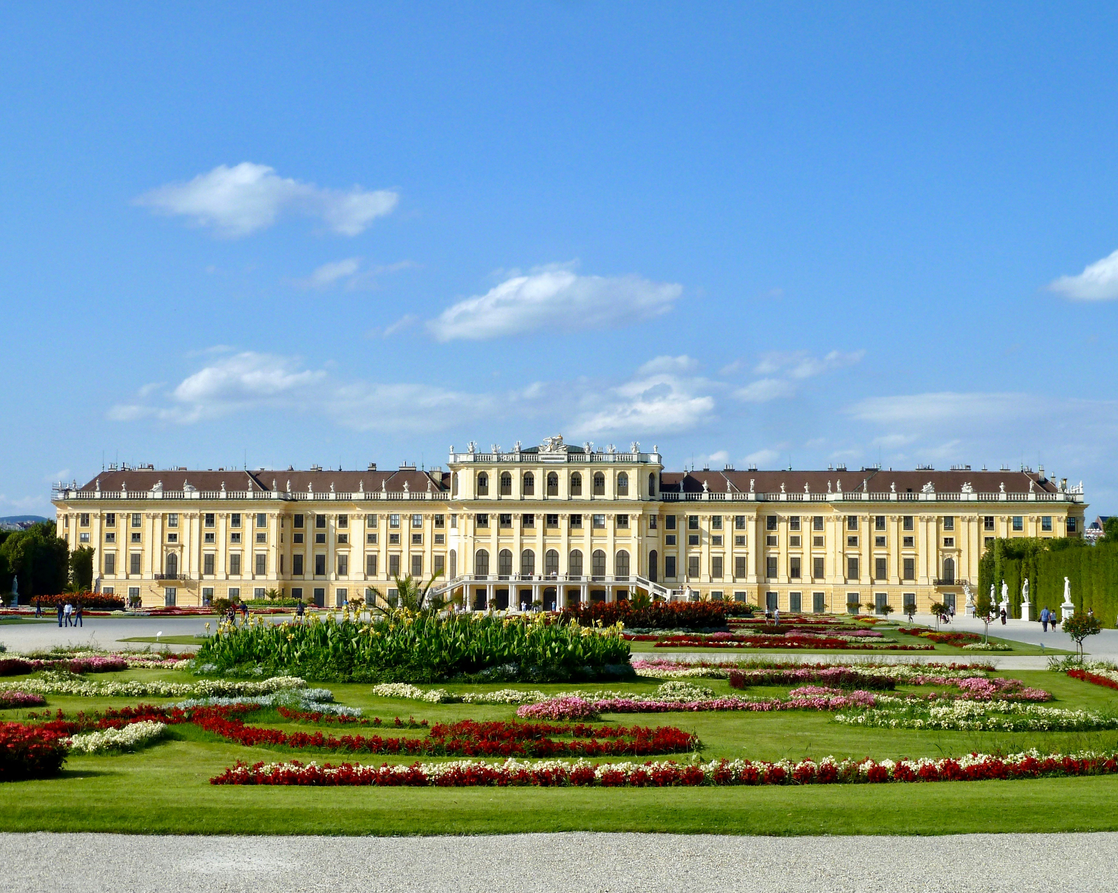 Vienna's grand architecture and imperial squares