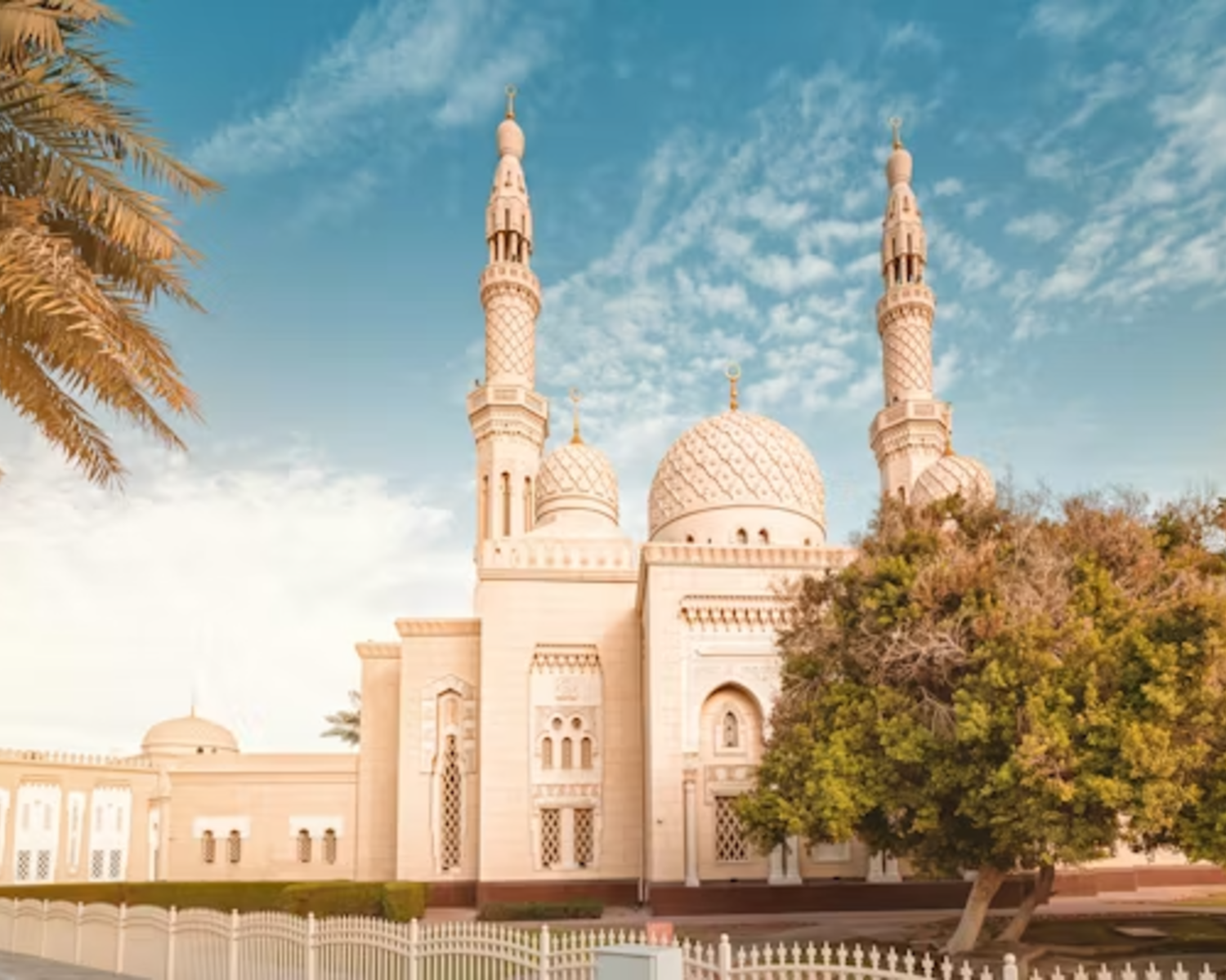Beautiful Jumeirah Mosque at sunset